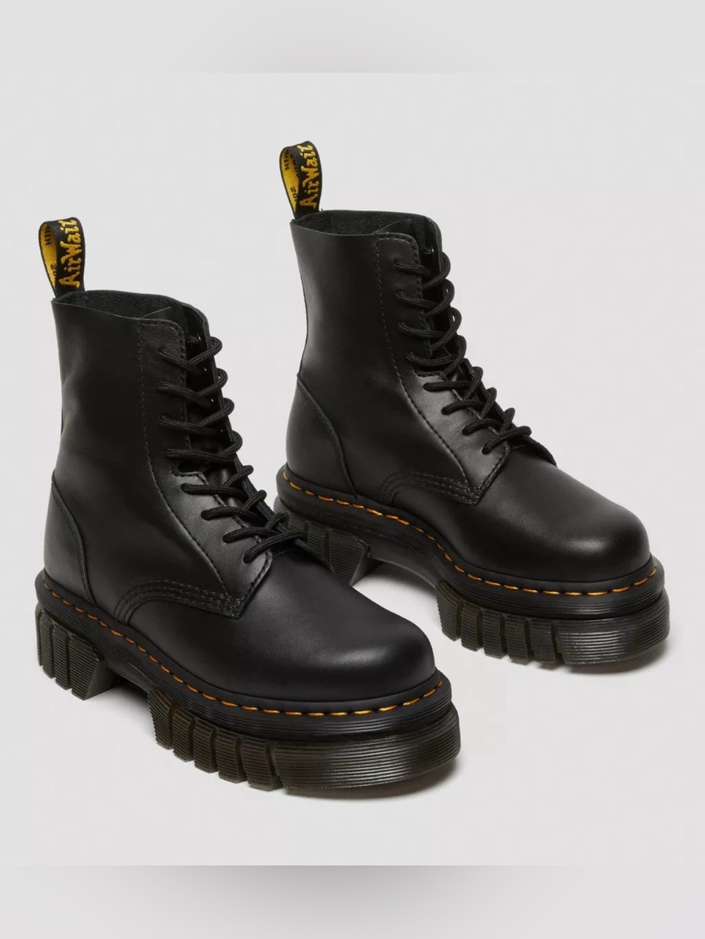 DR. MARTENS Audrick Black Leather 8-Eye Lace Up Platform Ankle Boots, Size 6